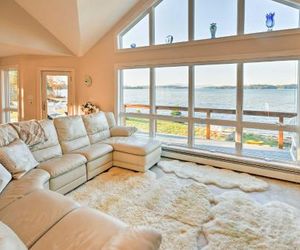 Luxurious Oceanfront Flanders Bay Home w/ Kayaks! South Hancock United States