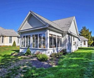 Wells Cottage w/Resort Amenities - 1 Mi. to Beach! Wells United States