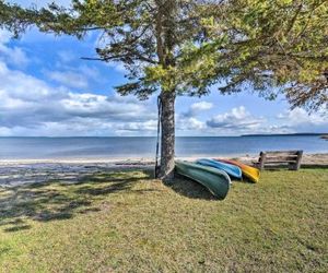 St. Ignace Cottage w/ Deck & Beach on Lake Huron! St Ignace United States