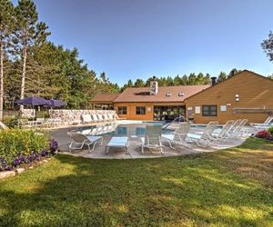 Harbor Springs Family Home w/Access to Clubhouse! Harbor Springs United States