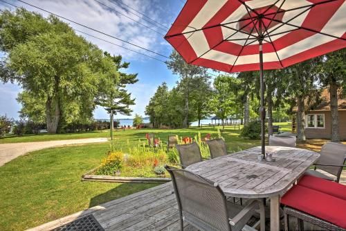 Photo of Lakefront Manitou Cottage Near Dwtn Suttons Bay!