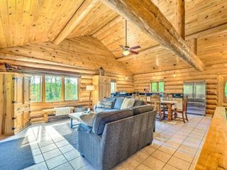 Hotel pic Lutsen Cabin with Fire Pit, Patio and Deck!