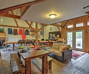 Unique Renovated Winona Barn w/2 Decks on 80 Acres Winona United States