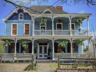Фото отеля Vicksburg Home with 3 Porches, Walk to Downtown