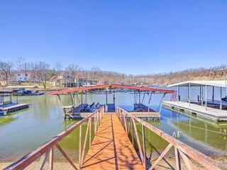 Hotel pic Waterfront Lake of the Ozarks Cabin with Boat Dock!