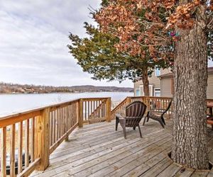 The Far Out Camdenton Cottage w/Dock Access! Camdenton United States
