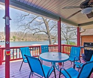 Cozy Lake of the Ozarks Home w/ Private Dock Sunrise Beach United States