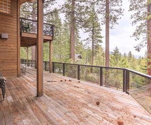 Home w/Mtn Views-1 Mi to Ski Lifts&Incline Village! Incline Village United States