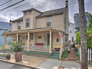 Фото отеля Ocean Grove Home - Walk to Asbury Park and Boardwalk