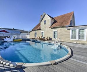 Quaint Wildwood House w/ Pool - Walk to Beach! Wildwood United States