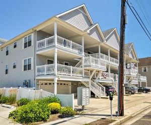 Wildwood Condo w/ Deck - Near Convention Center! Wildwood United States