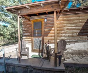 Apache Village Cabinette 15, Queen Bed, Midtown, Sleeps 2 Ruidoso United States