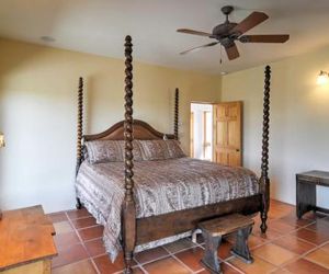 Traditional Taos Home on 26 Acres w/Mountain Views Taos United States