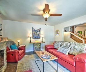 Cozy Home w/Media Room - 11 Min Walk to Taos Plaza Taos United States