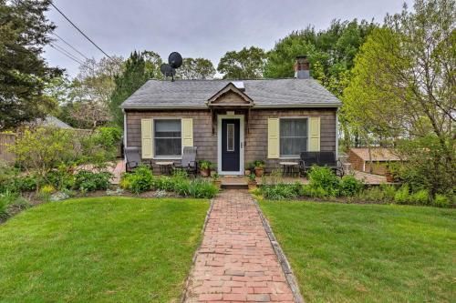 Photo of Cute East Hampton Cottage with Patio - Walk to Beach