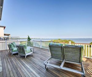 Luxe East Quogue Waterfront Home w/ Sandy Beach! Westhampton Beach United States