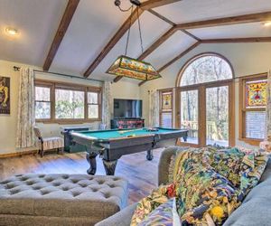 Private Blue Ridge Retreat: Pool Table & Fire Pit! Boone United States