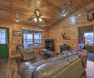 Deer Glen Cabin w/Private Hot Tub & Porch! Maple Springs United States