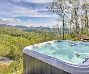 Elevated Cabin Bordering Smoky Mountain NP! Bryson City United States