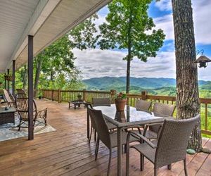 Burnsville Cottage w/ Deck & Blue Ridge Mtn Views! Mars Hill United States
