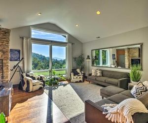 Luxury Lodge on 45 Acres; 9 Mi to Dtwn Asheville! Asheville United States