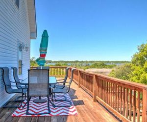 Newly Renovated Family Home w/Deck - Walk to Beach North Topsail Beach United States
