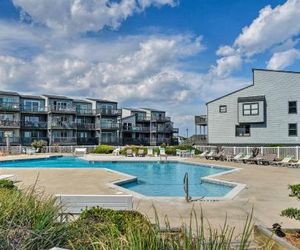 N. Topsail Beach Oceanfront Condo w/ Pool! Sneads Ferry United States