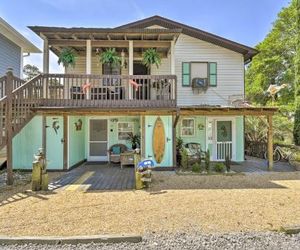 Nautical Ocean Isle Beach Cottage w/Outdoor Space! Ocean Isle Beach United States