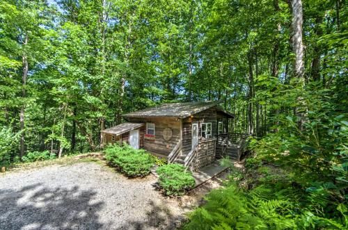 Photo of Serene Robbinsville Cabin with Screened Porch and Grill