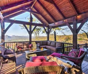 Sapphire Cabin w/Deck, Mtn Views & Pool Access! Sapphire United States