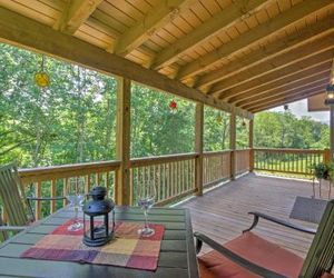 Cozy ‘Fox Ridge Cabin’ On 4 Acres w/ Hot Tub! Whittier United States