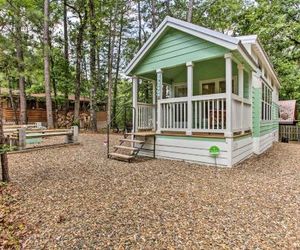 Forest Gem Broken Bow Cottage w/Porch & Fire Pit Stephens Gap United States