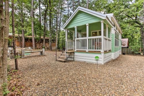Photo of Forest Gem Broken Bow Cottage with Porch and Fire Pit