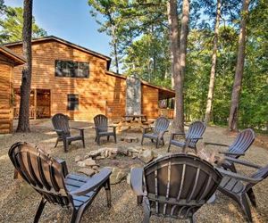 NEW-Broken Bow Cabin w/Hot Tub, Grill~6 Mi to Lake Stephens Gap United States