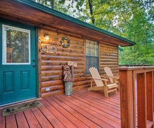 Serene Broken Bow Cabin w/ Hot Tub + Fire Pit Stephens Gap United States