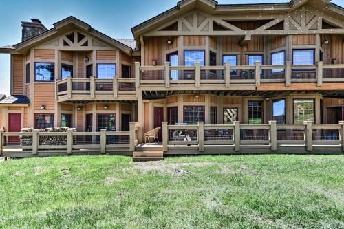 Photo of Cozy Southwind Seven Springs Home, Ski-In and Ski-Out!