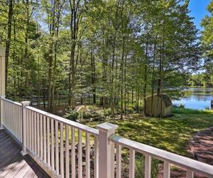 Lakefront Milford Home w/ Pvt Dock & Hot Tub! Milford United States
