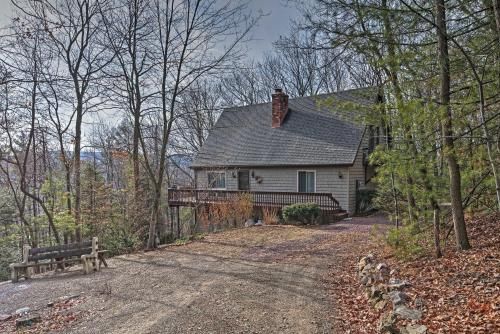 Photo of Palmerton Home on 3 Acres - 5 Mi to Blue Mountain!