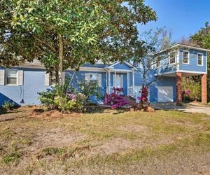 Updated Mt Pleasant Home w/Yard-5 Mi to Beach Mount Pleasant United States