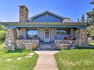 Фото отеля Custer Home with Deck and Porch - Walk Downtown!