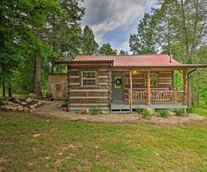 Peaceful Caney Creekside Hideout Cabin w/Hot Tub Cosby United States