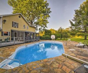 Dayton Home w/Pool, Porch & Deck on 37 Acres! Dayton United States