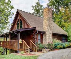 Charming Sevierville Cabin w/Porch Views & Hot Tub Sevierville United States