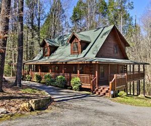 Sevierville Cabin w/Hot Tub, 6 Mi to Pigeon Forge! Waldens Creek United States