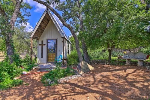 Photo of White Chapel Cozy Kerrville Cottage on 6 Acres!