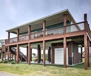 3BR Crystal Beach House w/ Ocean Views! Port Bolivar United States