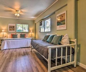 NEW! Rockport Studio w/ Yard-1 Row From Shoreline! Rockport United States