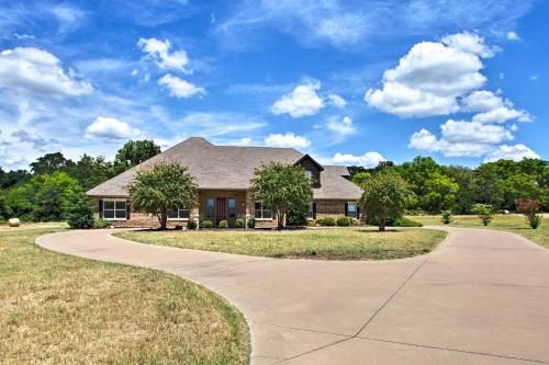 Photo of Large Stallion Lake Ranch Home with Patio on 4 Acres