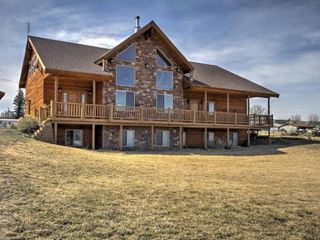 Hotel pic Rustic Bryce Canyon Home with Deck on Sevier River!