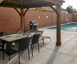 Luxe Home w/Pool, Grill-25 Mins to St. George Hurricane United States
